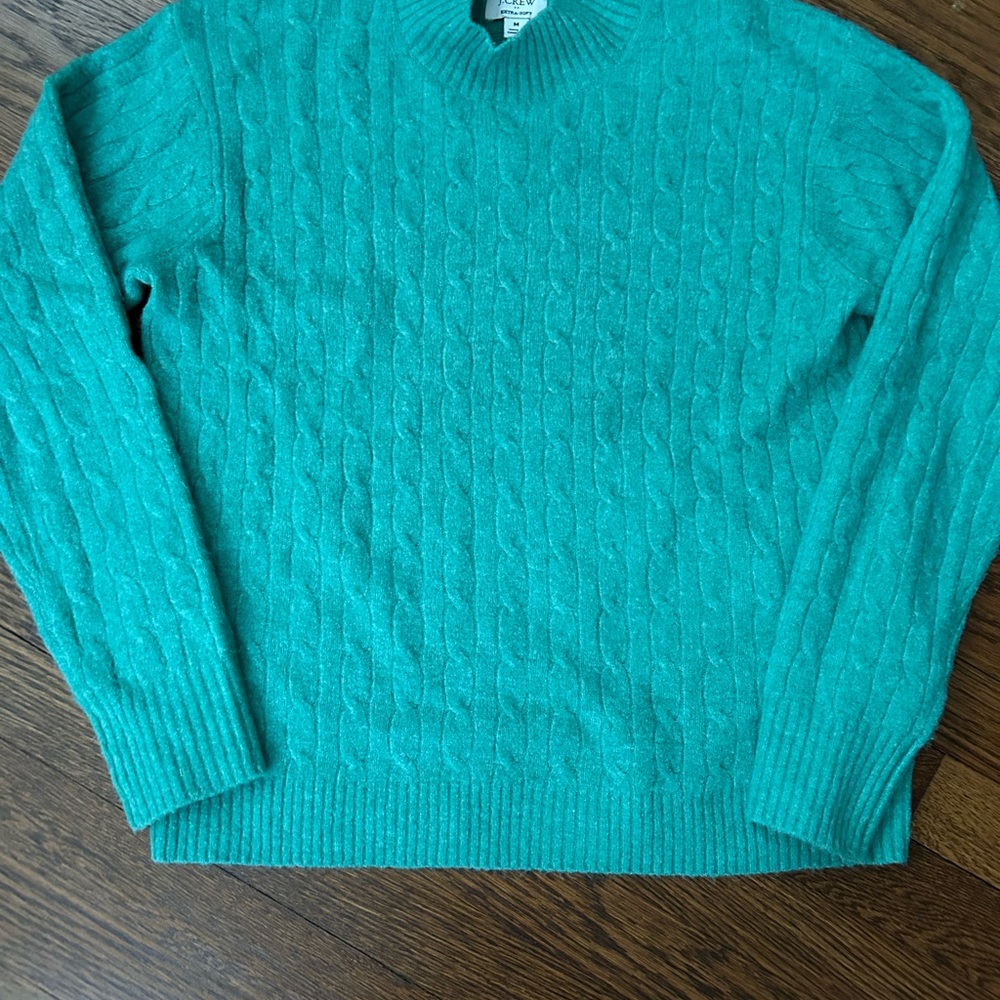 J crew super soft green cable knit sweater